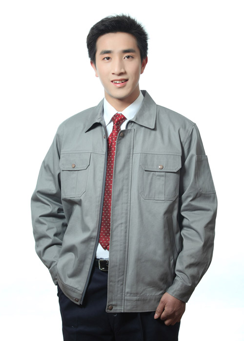 江西沖鋒衣工作服定制需要注意哪些細(xì)節(jié)？